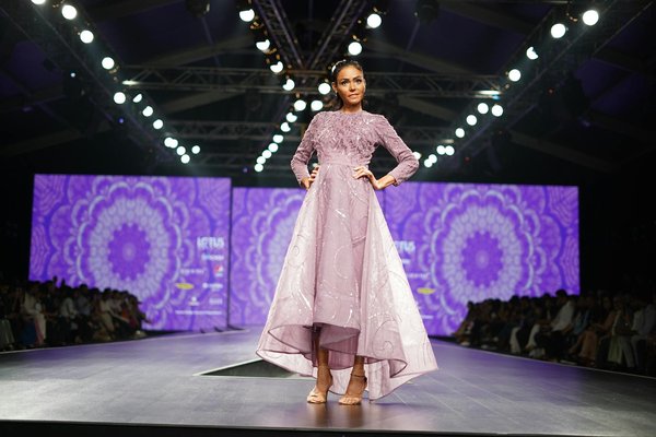 Découvrez les sacs à main structurés idéaux pour un style professionnel impeccable!